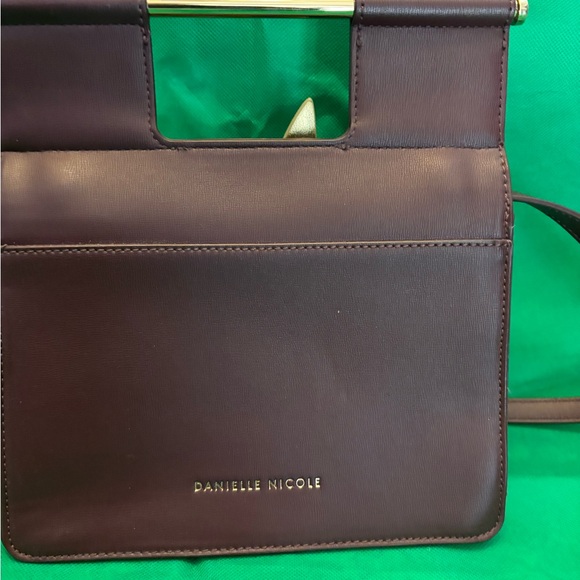 Danielle Nicolle Tink Crossbody - Picture 2 of 2